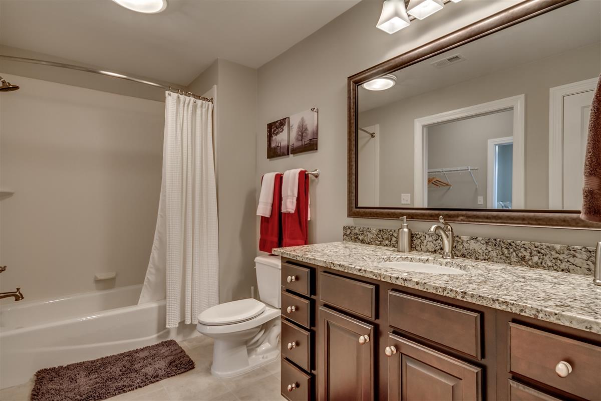 Gates at Cedar Crest Apartment in Tuscaloosa, AL