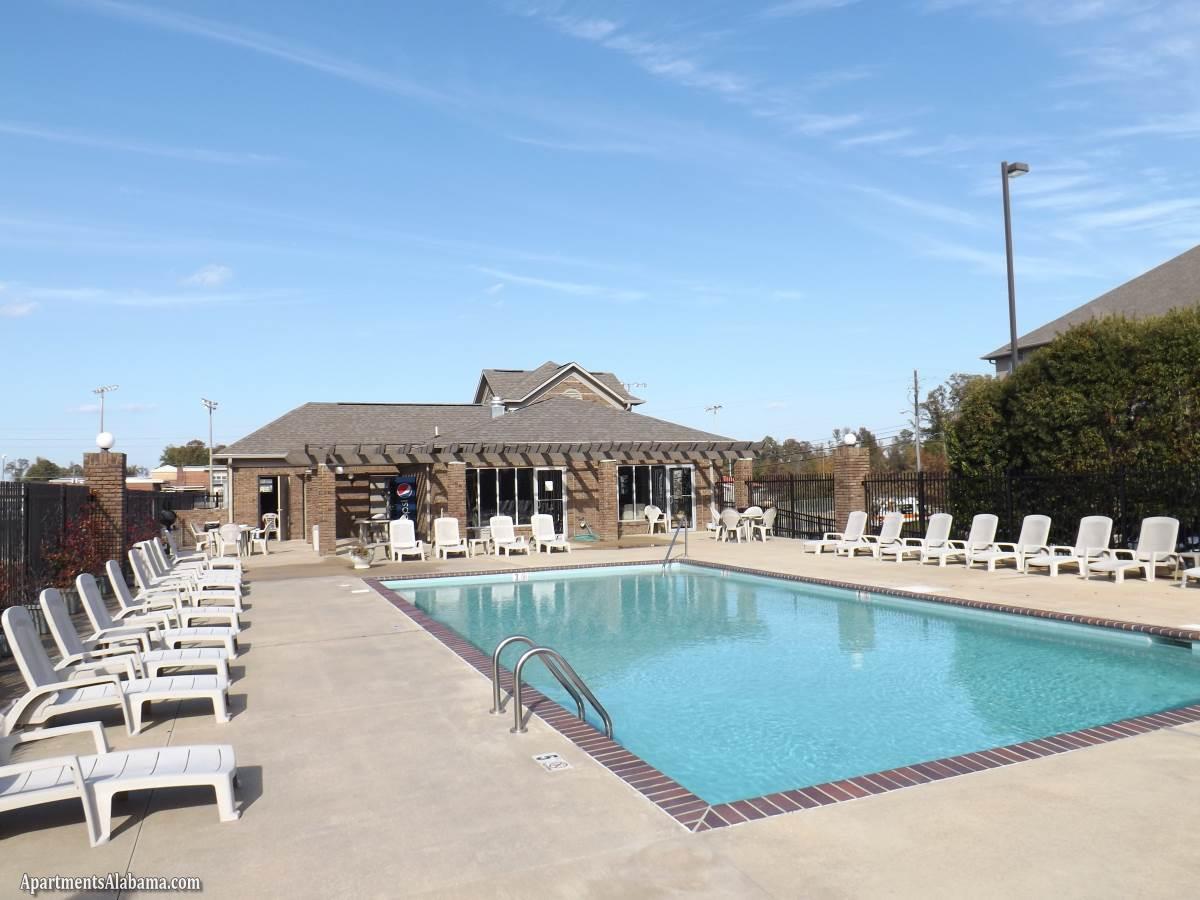 Summit Condominiums Apartment in Tuscaloosa, AL